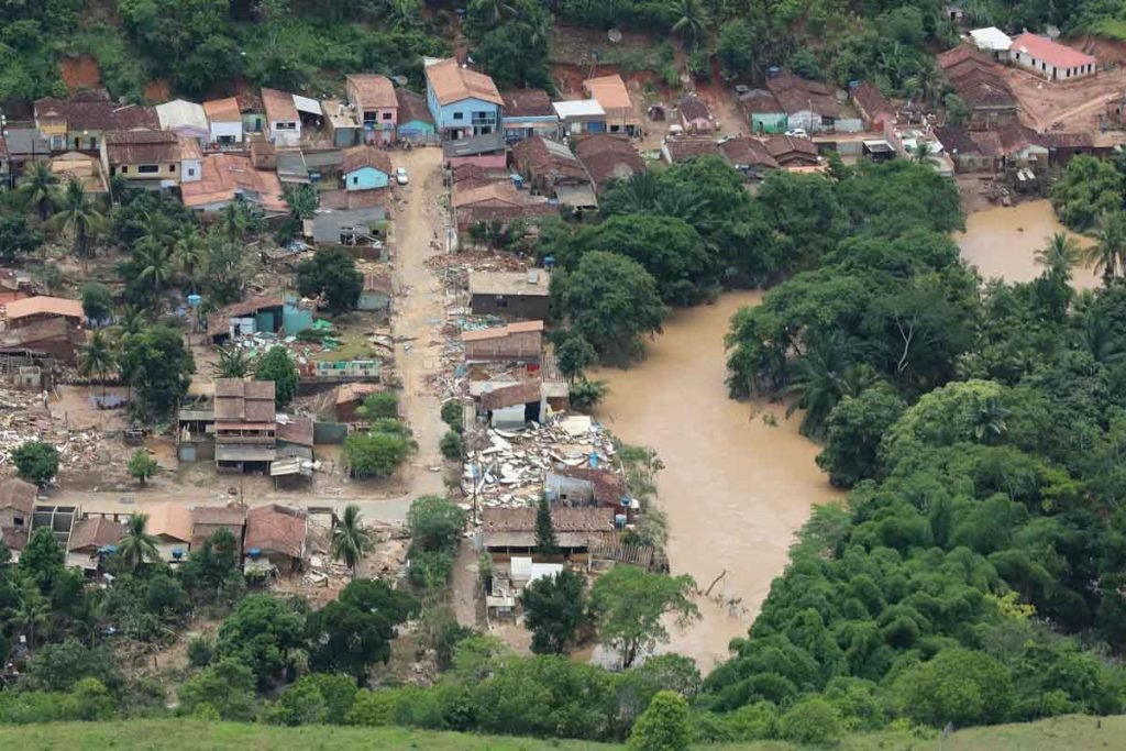 enchentes no Estado da Bahia--13