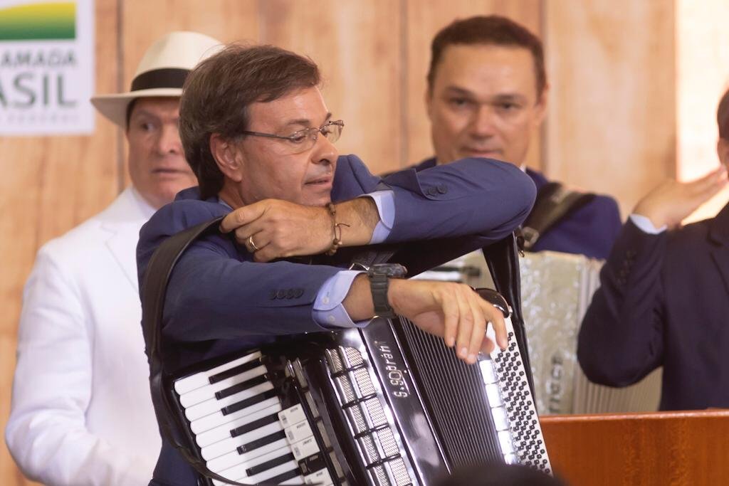Gilson Machado participa de cerimônia em comemoração ao dia do Forró e Aniversário do Luiz Gonzaga, no salão nobre do Palácio do Planalto 1