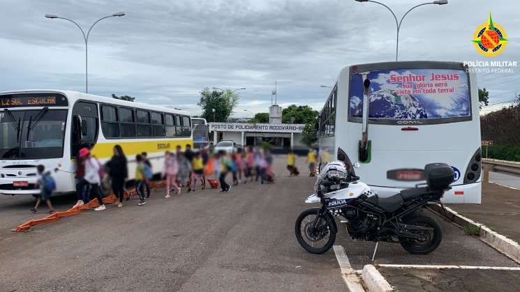 1 Jogo) Ônibus escolar das crianças Ônibus Polícia Ônibus Escolar