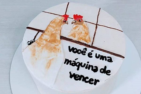 BOLO TENDÊNCIA 2022, BENTÔ CAKE COM FRASES E MEMES