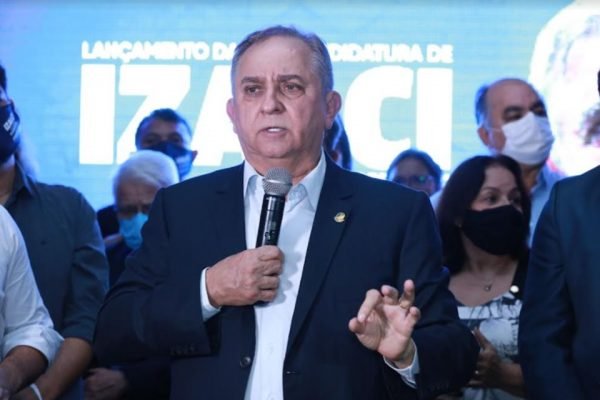 Izalci Lucas discursa em convenção do PSDB