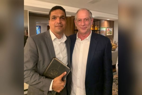 Ciro Gomes agradece apoio de Cabo Daciolo nas elei es de 2022