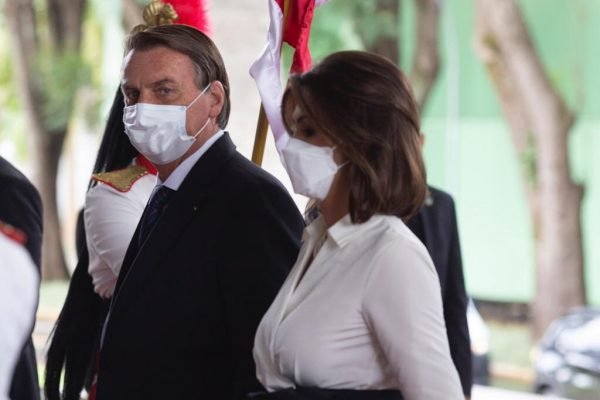 Presidente Bolsonaro acompanhado da primeira dama Michelle, chegam para a posse de André Mendonça como ministro do STF