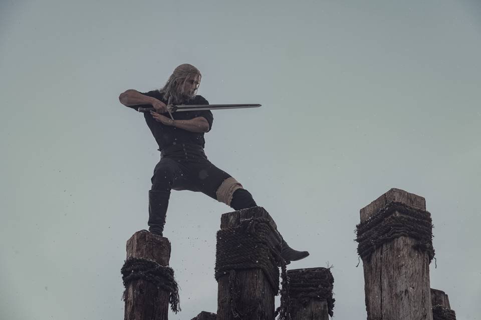 The Witcher: Netflix interrompe gravações da 3ª temporada! Henry Cavill  testou positivo para COVID - Combo Infinito