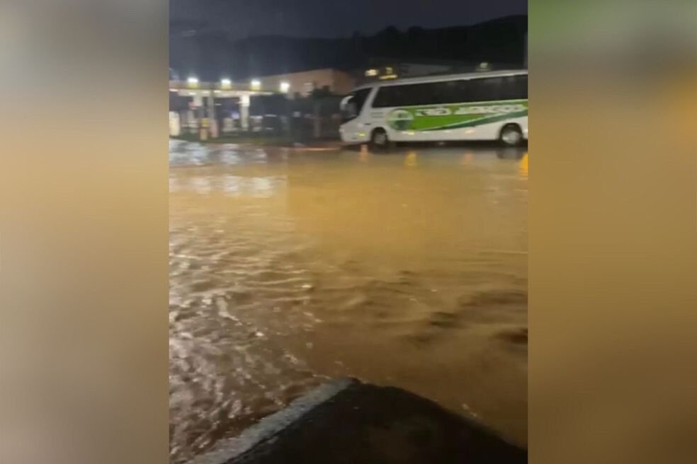Temporal enchente Rio de Janeiro Rio Claro