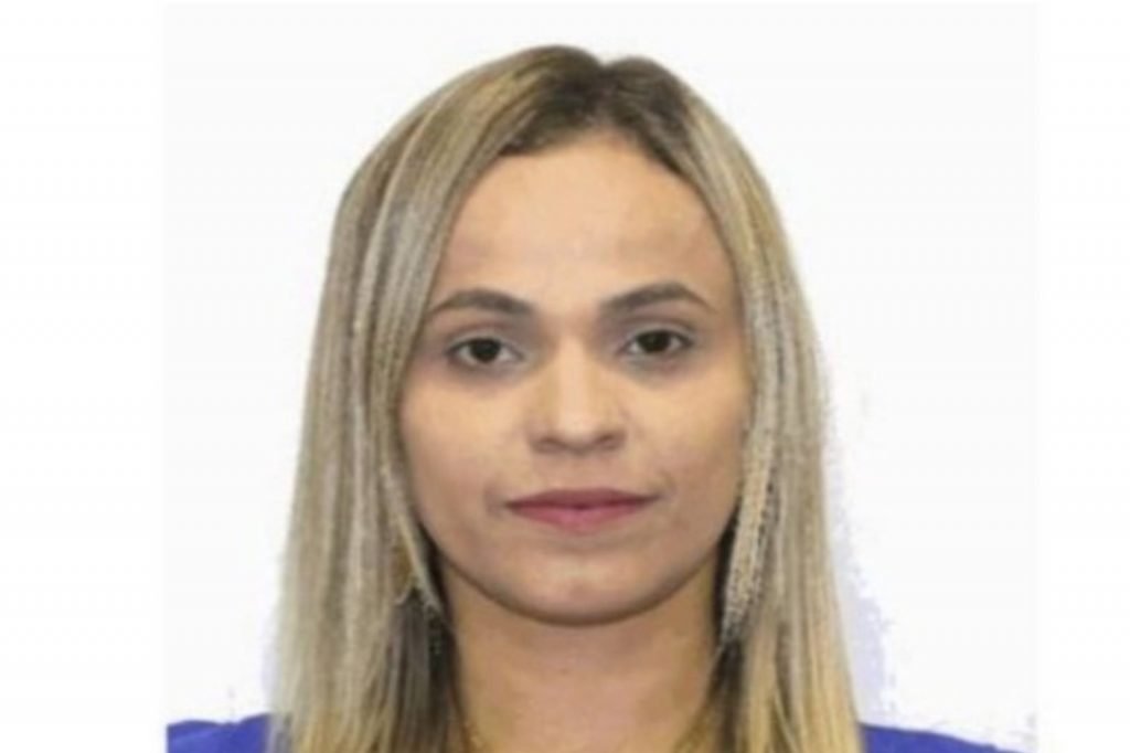 Justiça decreta prisão de inspetora Carla Patrícia Novaes da Silva Melo que matou amante de marido