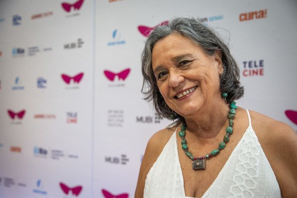 mulher sorrrindo