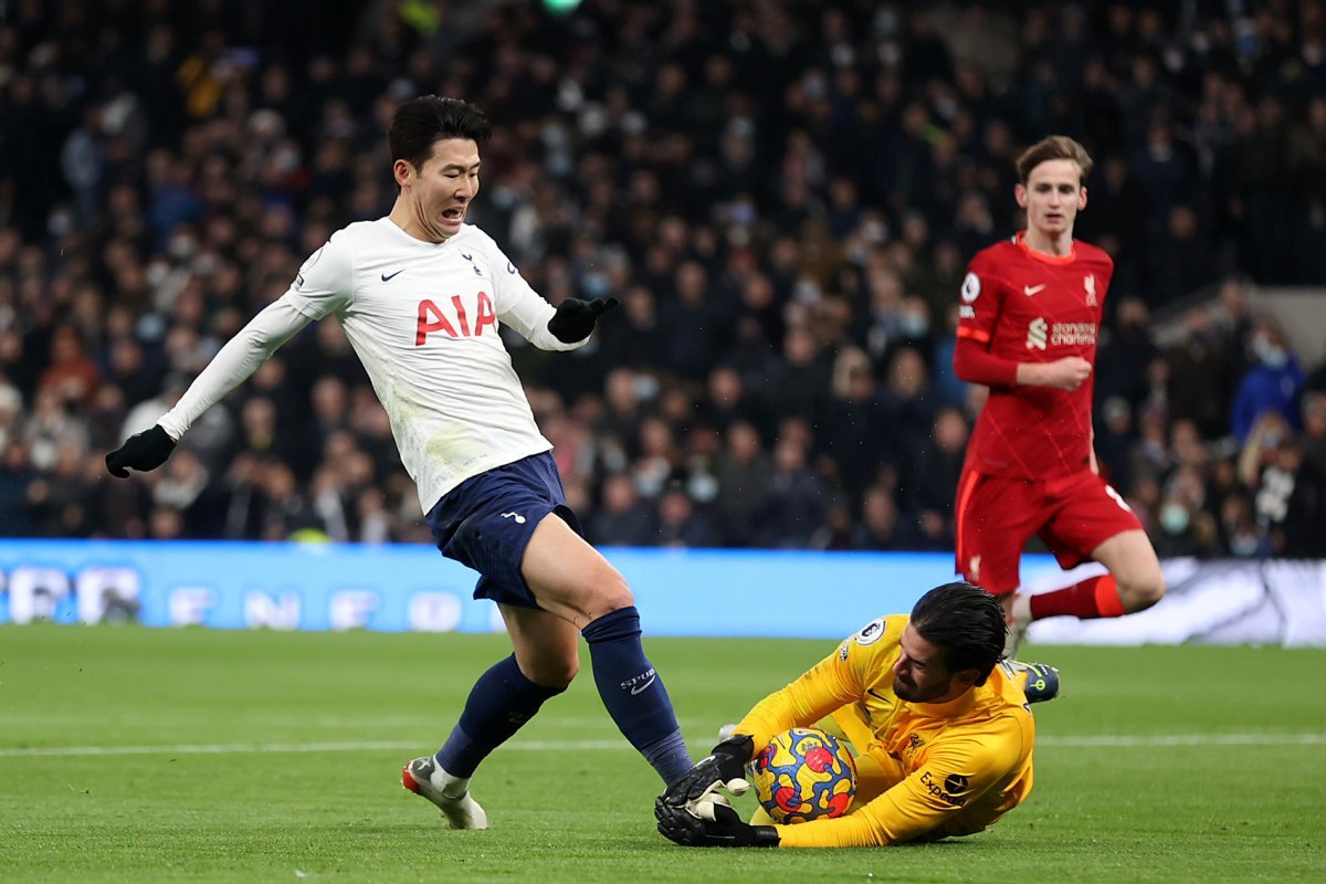 Em jogo de seis gols, Manchester City e Tottenham empatam pela