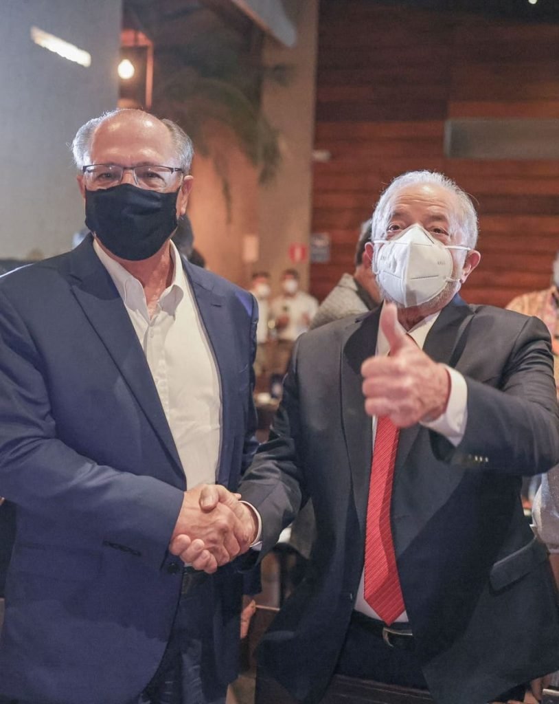 Ex-presidente Lula e ex-governador Geraldo Alckmin participaram de jantar em 19 de dezembro, em São Paulo