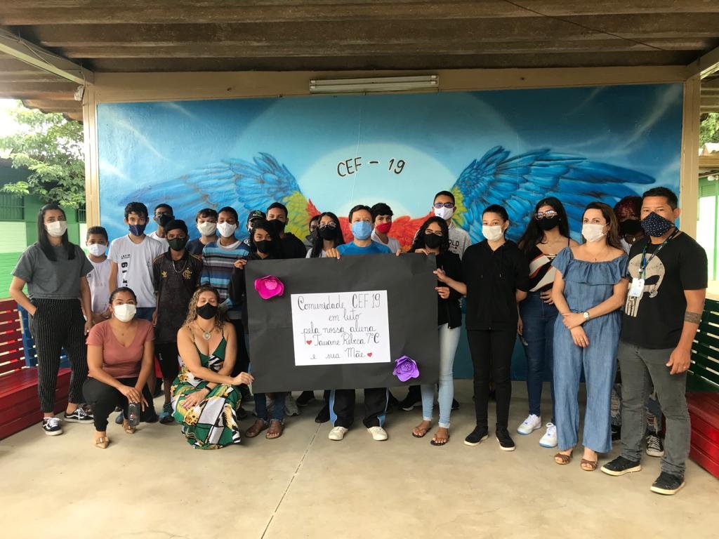 Homenagem para estudante Tauane