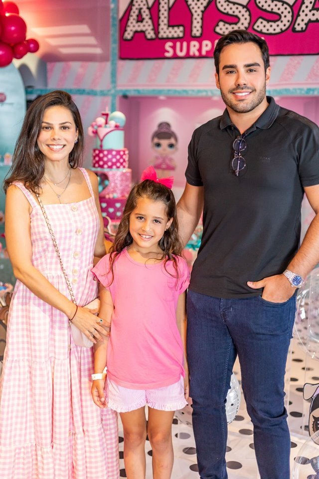 Rp Thiago Miranda Celebra Os Anos Da Sobrinha E Afilhada Alyssa Metr Poles