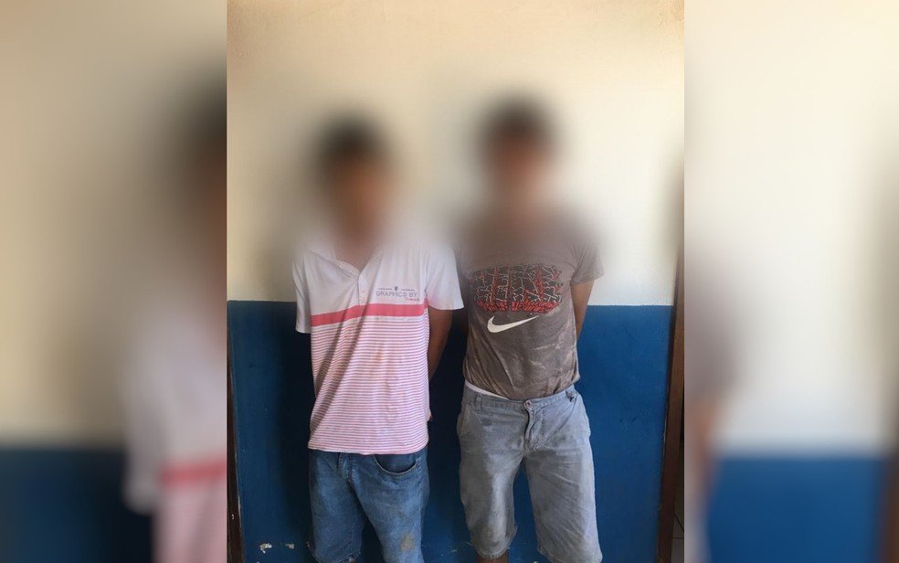 Homens são presos após suspeita de tentar matar cadela por R$ 70 3 goias cadela arrastada moto