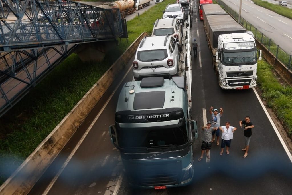 Acidente com ônibus em Aparecida de Goiânia (GO)