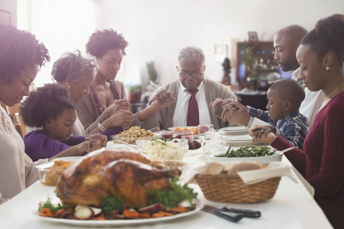 Aprenda sete orações de Natal para abençoar você e sua família | Metrópoles