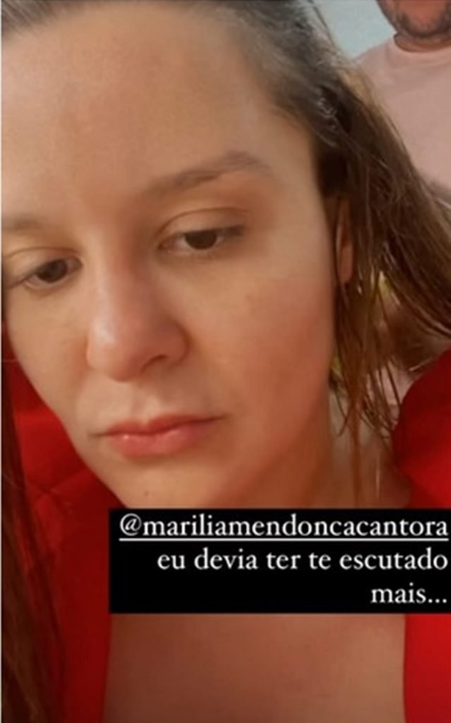 Maiara ganhou um par de chifres de natal