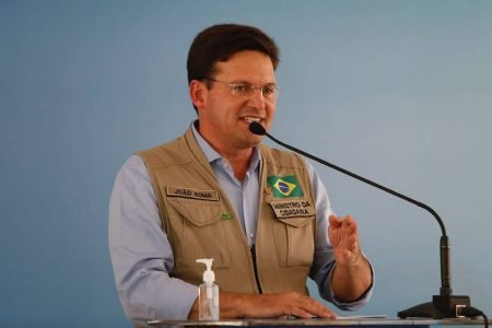 Fotografia colorida de João Roma, ministro da Cidadania