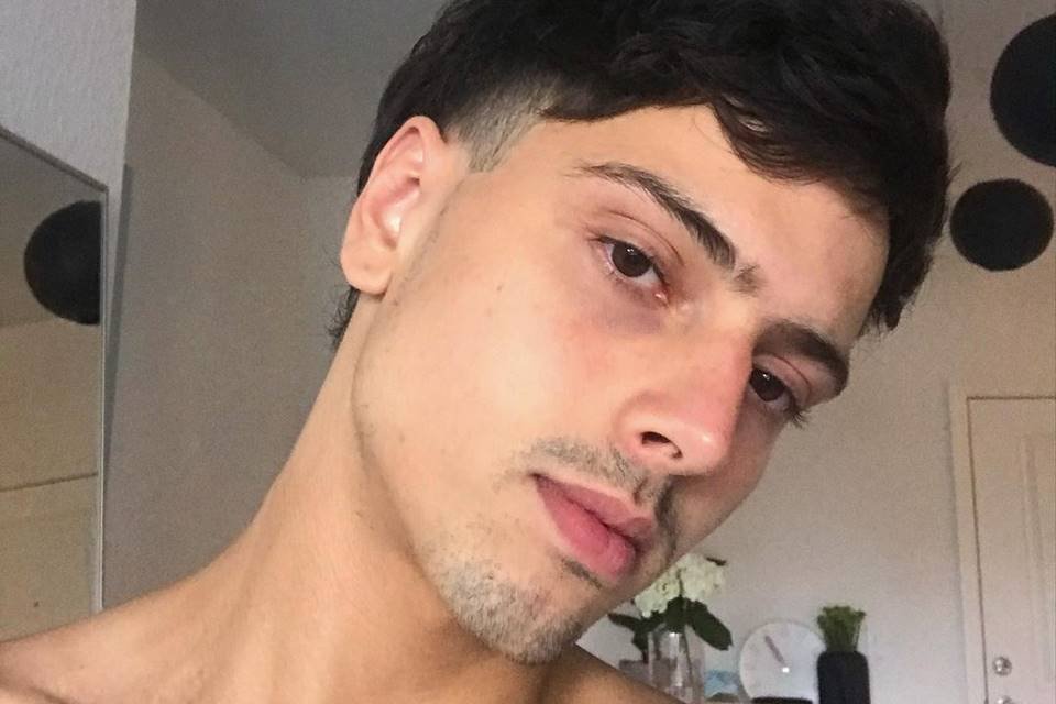 Filho De Cantora Gospel Posa Nu E Diz Que Vai Entrar Para O Onlyfans Metr Poles