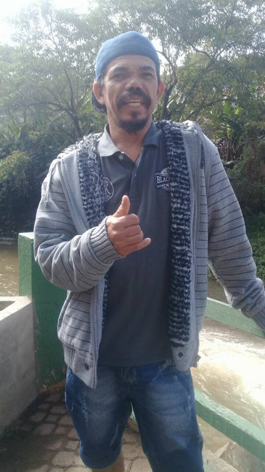 Gilvan Pereira, de 42 anos, a irmã de 35 anos, o cunhado de 34 anos e outros familiares celebravam o réveillon