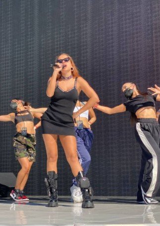 Anitta na festa da Miley Cyrus