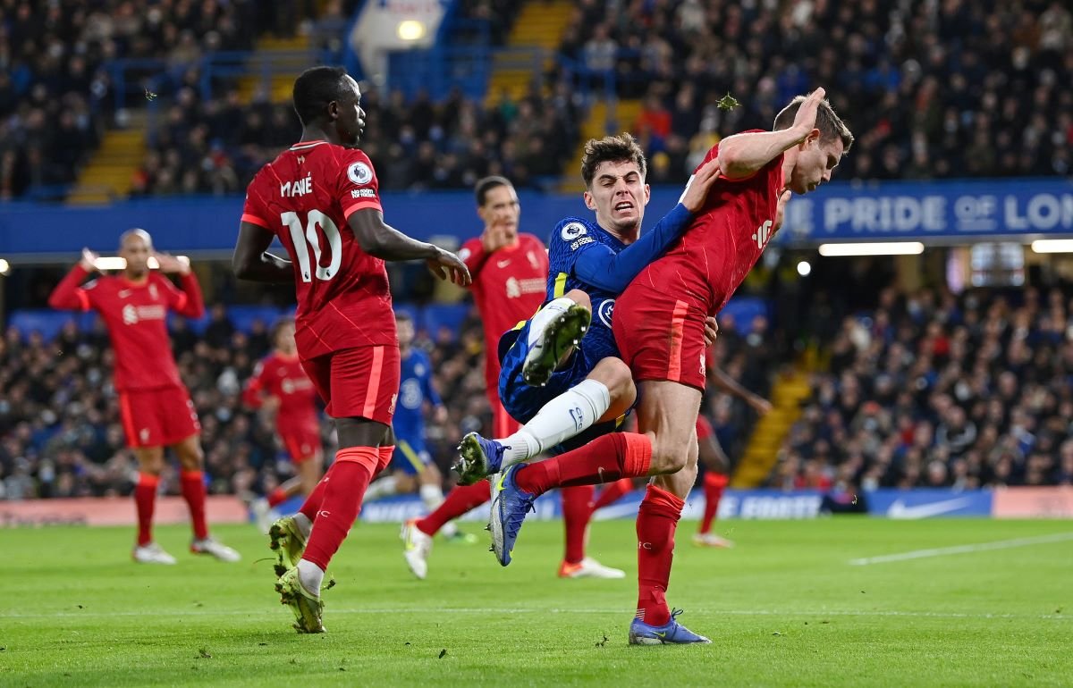 Chelsea e Liverpool fazem grande jogo em empate por 2 x 2 no Inglês