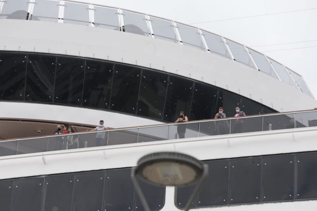 Navio Navio da MSC Cruzeiros Preziosa que está parado no porto do Rio de Janeiro em quarentena por surto de COVID 1Navio Navio da MSC Cruzeiros Preziosa que está parado no porto do Rio de Janeiro em quarentena por surto de COVID