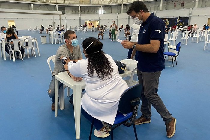 Se tiver sintomas de Covid, a pessoa pode procurar um posto de saúde para realizar o teste no Rio