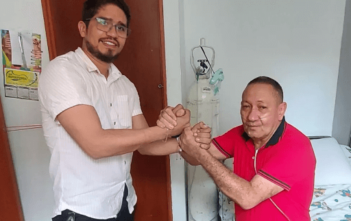 Victor Escobar Prado (direita) lutou por dois anos pelo direito de ser submetido à eutanásia