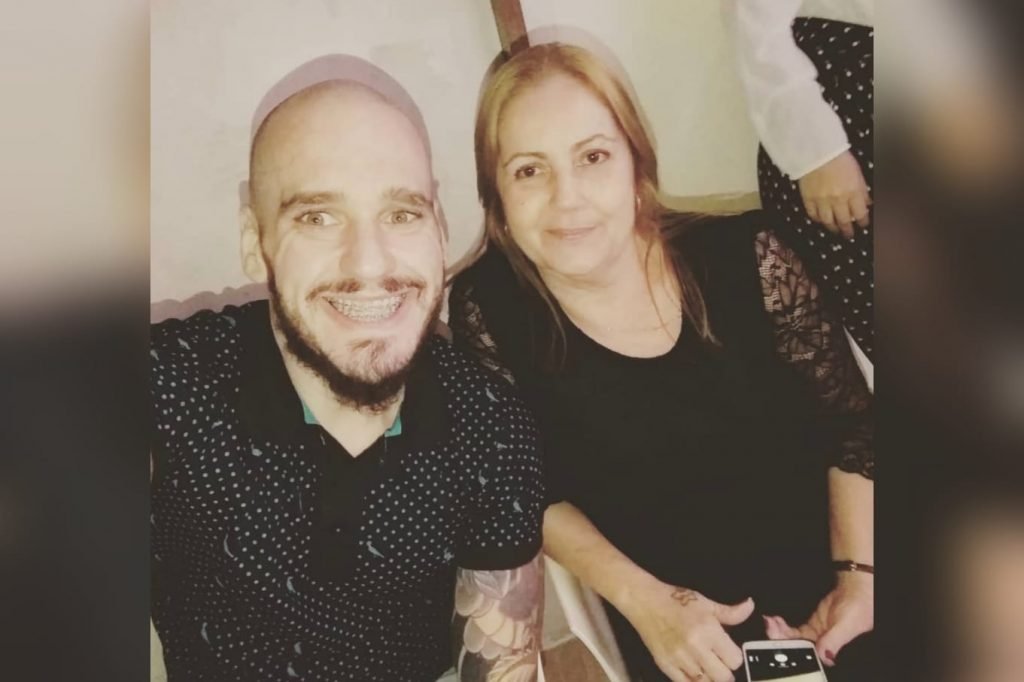 Felippe Ornellas e mãe