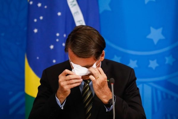 Jair Bolsonaro máscara