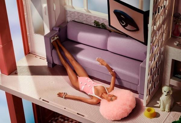 Campanha Balmain x Barbie