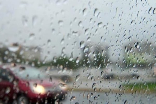 SC entra em alerta para chuva intensa e riscos de deslizamentos e alagamentos