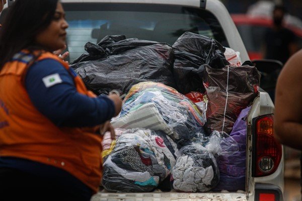 doações para os atingidos pelo desabamento em Taguatinga