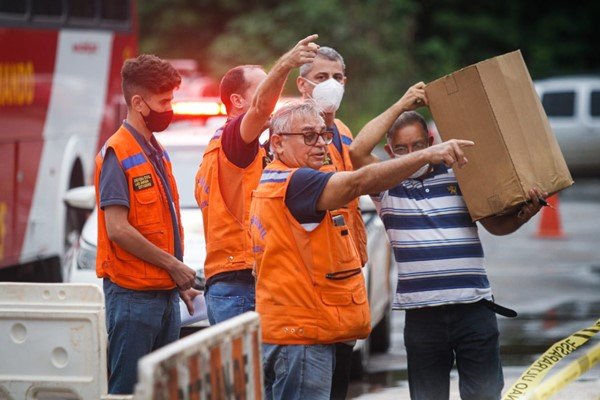 doações para os atingidos pelo desabamento em Taguatinga