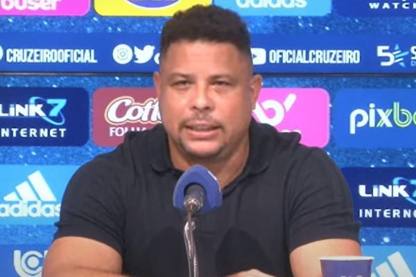 Ronaldo em entrevista coletiva sobre o Cruzeiro
