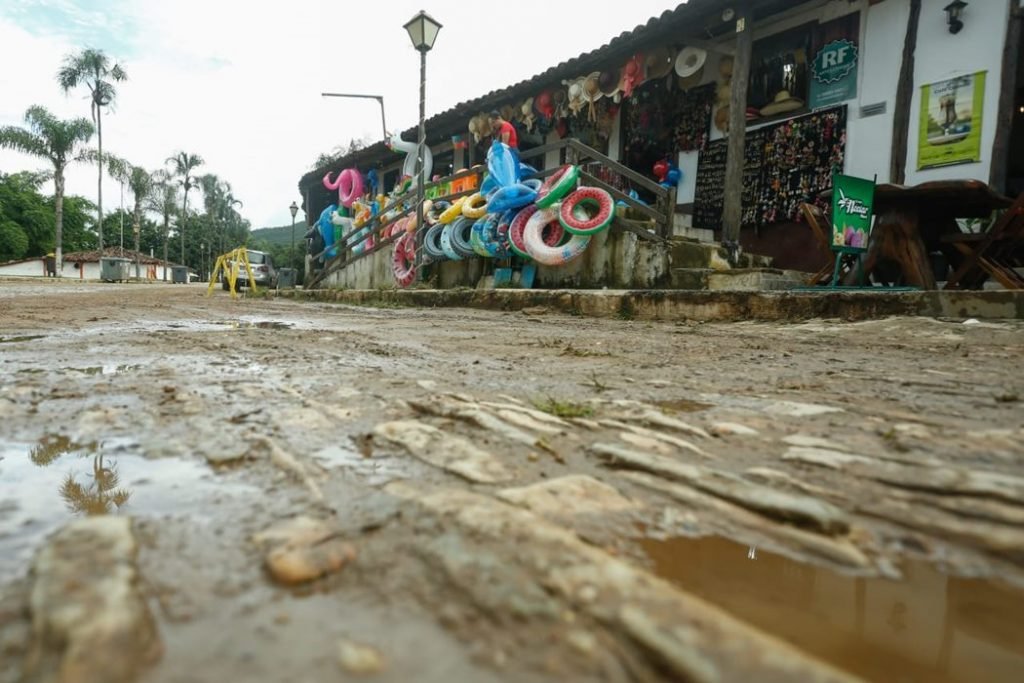 Aspecto de rua da cidade de Pirenópolis (GO). Cidade foi castigada por enchente