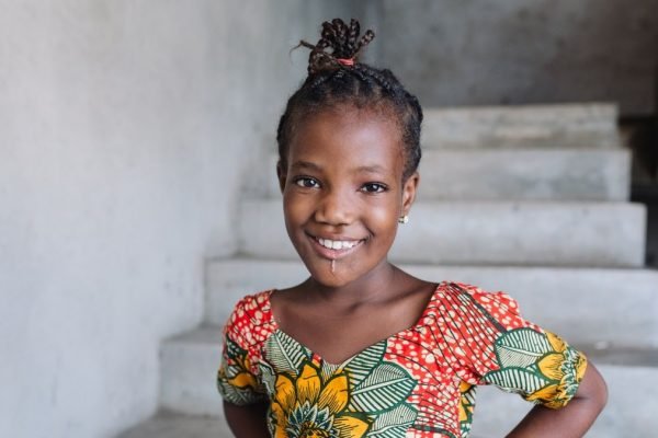 Aos 10 anos, garota pode voltar a sorrir após remoção de tumor facial