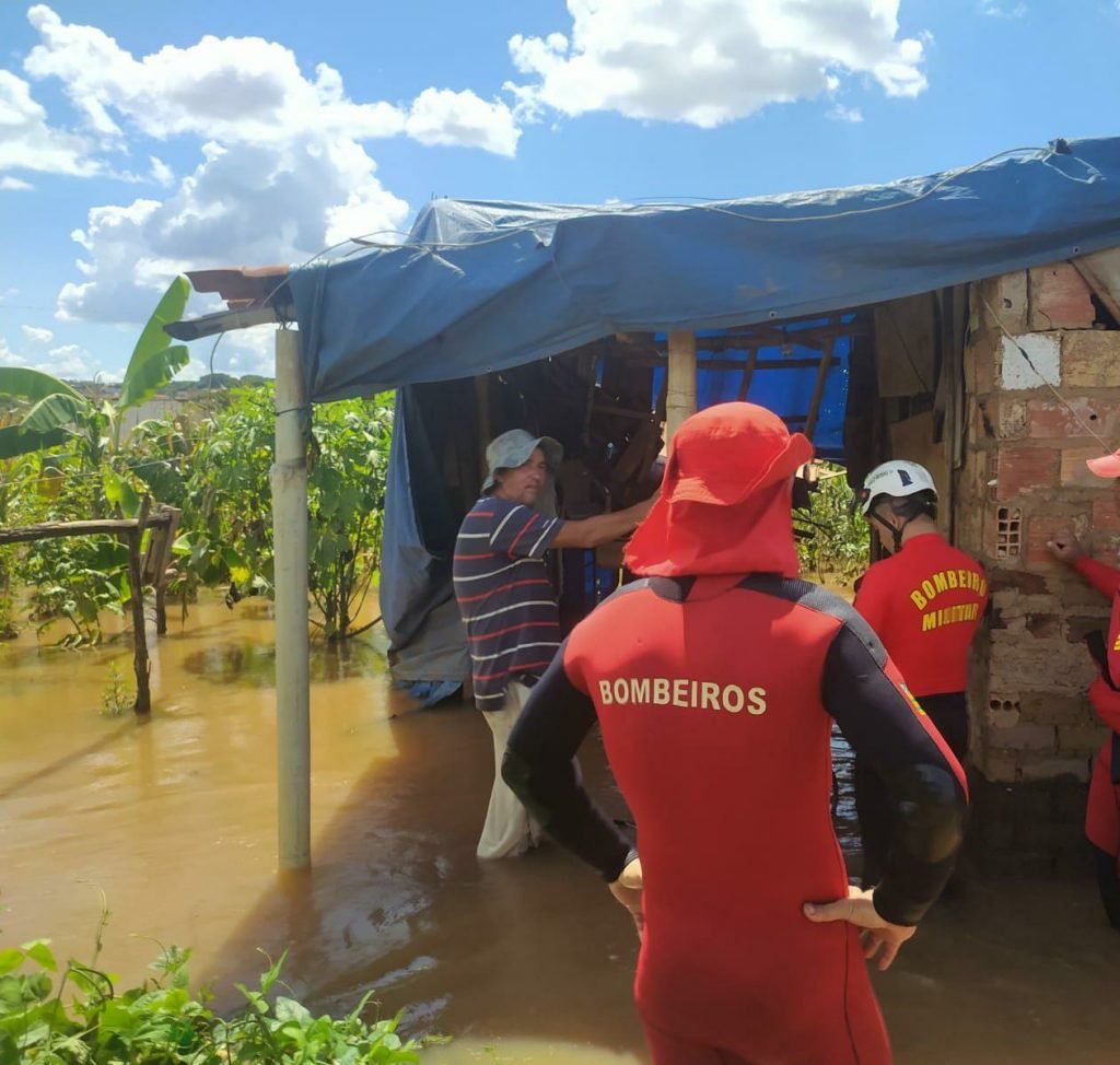 goias alagamento meia ponte