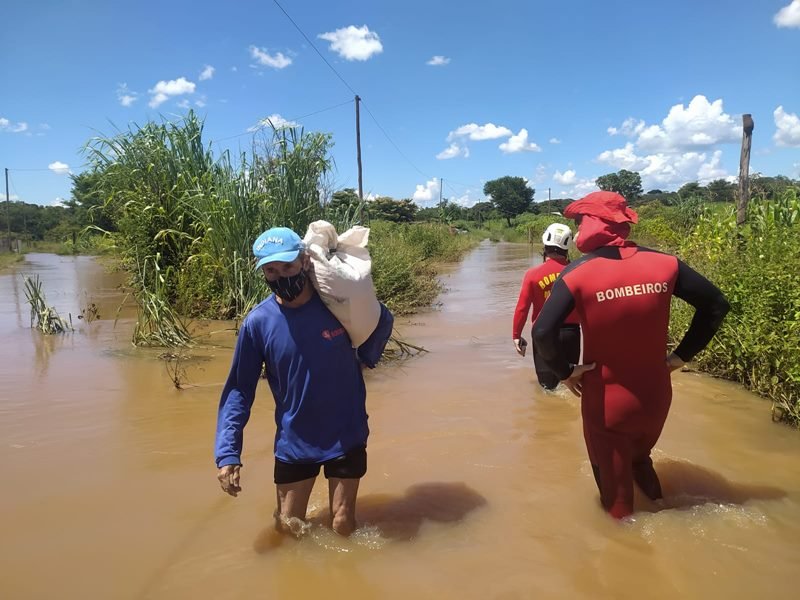 goias alagamento meia ponte