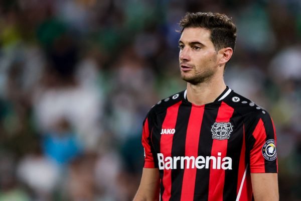 Leverkusen recusa proposta do Palmeiras por atacante Lucas Alario