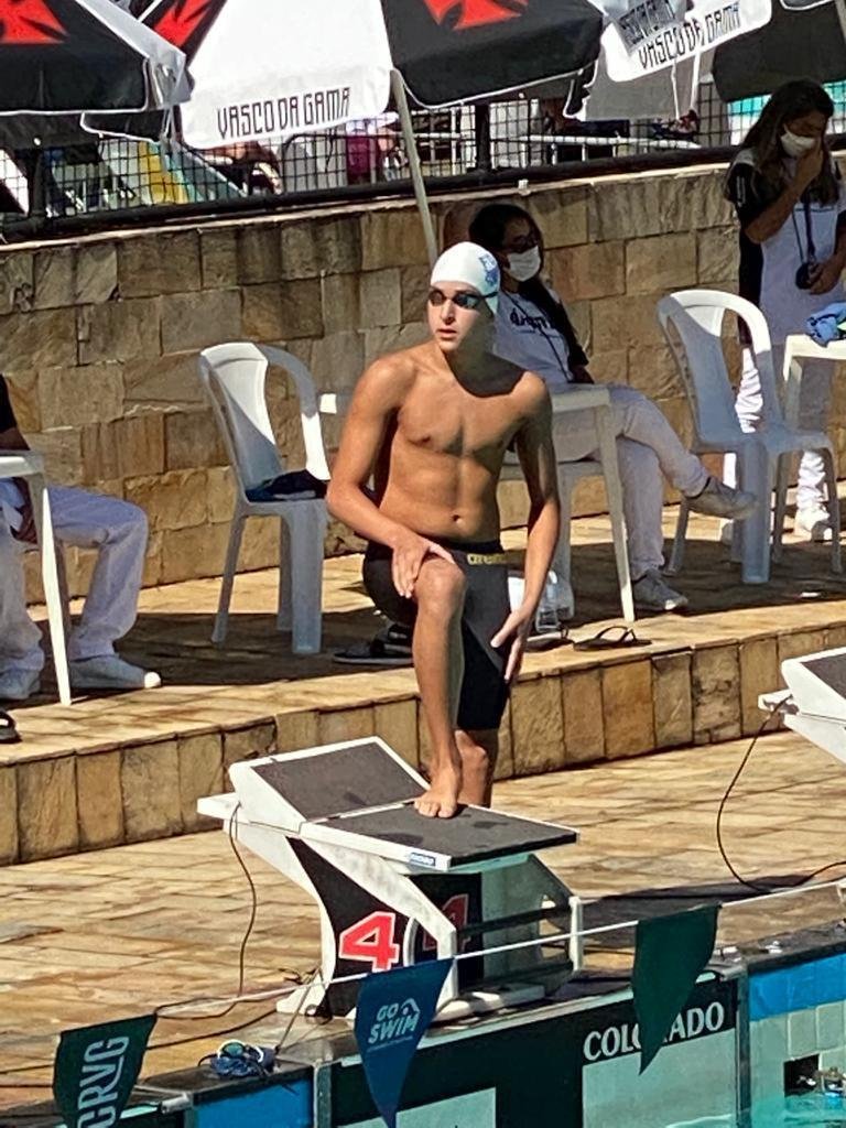 Pedro Henrique nadador