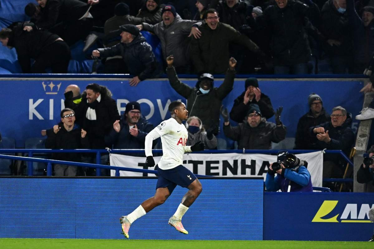 Histórico! Leicester City é campeão inglês após empate entre Tottenham e  Chelsea