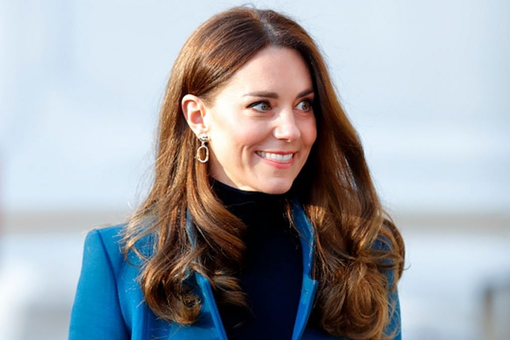 Kate com blazer azul