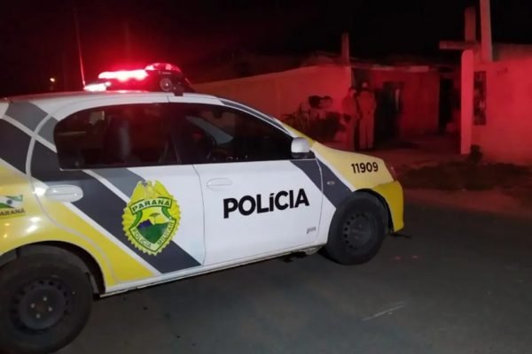 A Polícia Militar (PM) este no local onde o homem foi morto com mais de 60 tiros em São José dos Pinhais