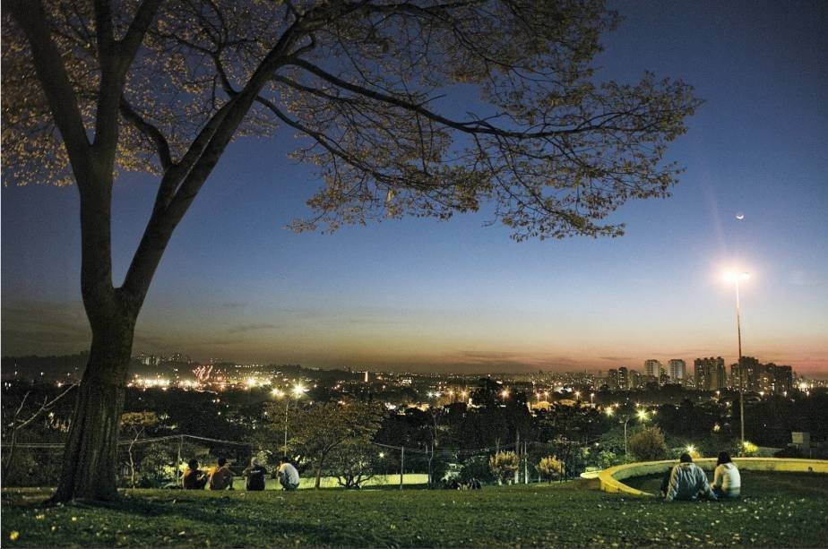 Praça do Pôr do Sol. Endereço: Praça Cel. Custódio Fernandes Pinheiro, 334 - Alto de Pinheiros