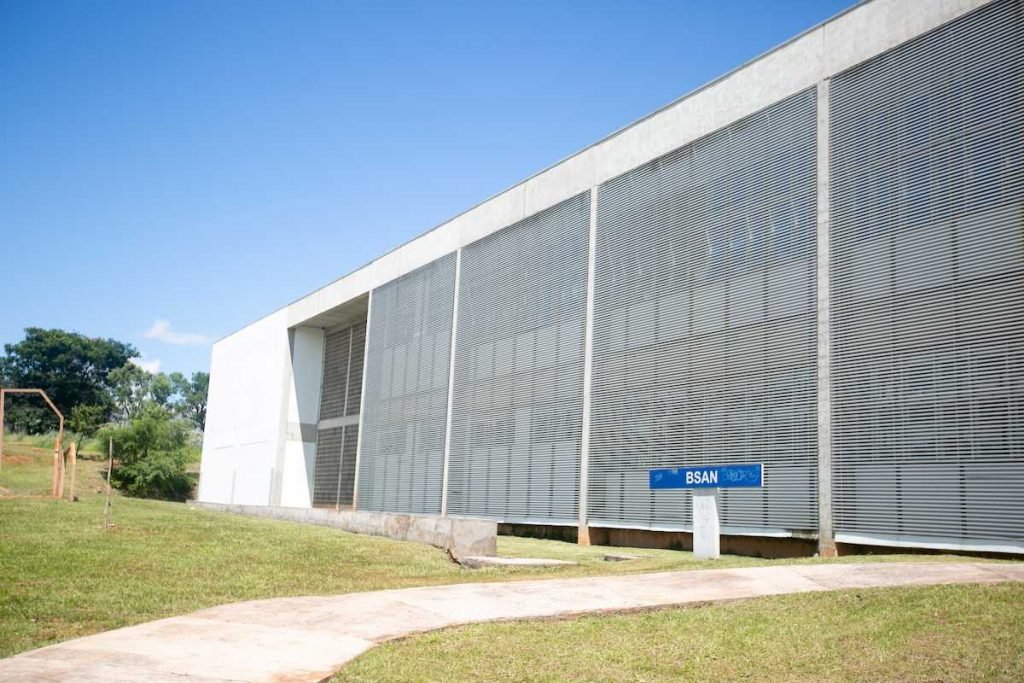 Fachada do bloco da aulas norte (BSAN) da UnB