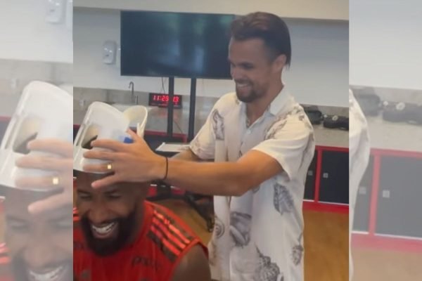 “Liberação para jogar...”; ‘Parça’ de Rodinei força saída e Corinthians fica cheio de confiança para contratá-lo