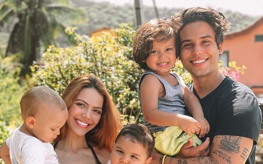 Fotografia colorida de Sarah Poncio e Josué