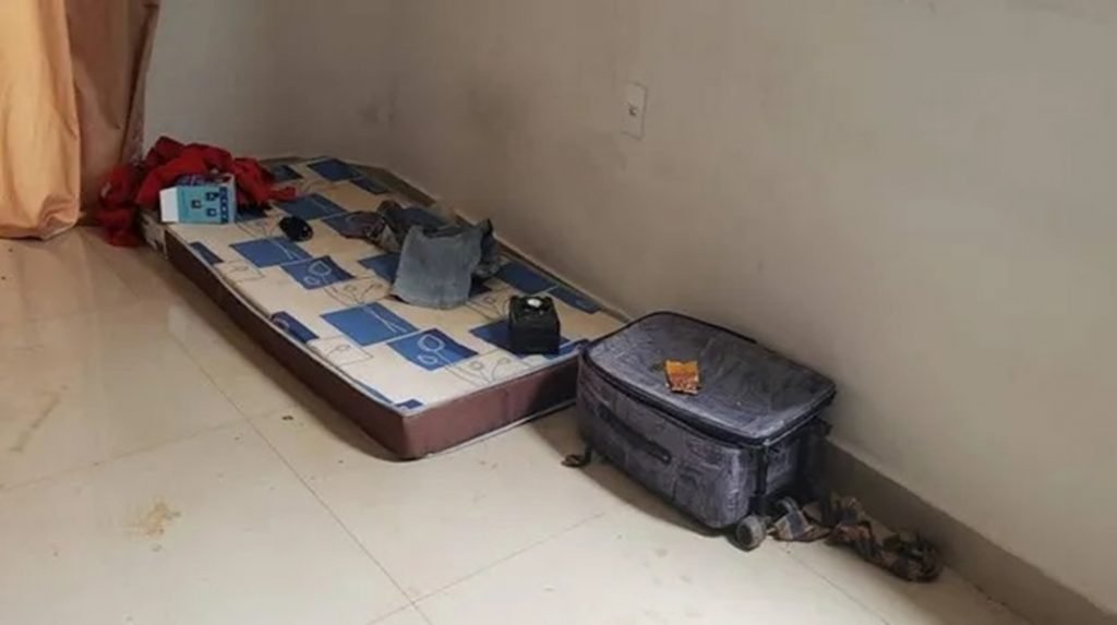 Acomodações inadequadas onde trabalhadores foram resgatados na Base Aérea de Anápolis (GO)