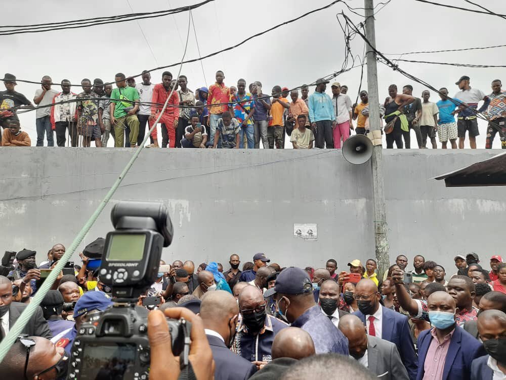 No Congo, 26 pessoas morrem eletrocutadas em mercado