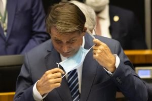 Bolsonaro tira a máscara para discursar na abertura da legislatura de 2022 do Congresso Nacional - Metrópoles